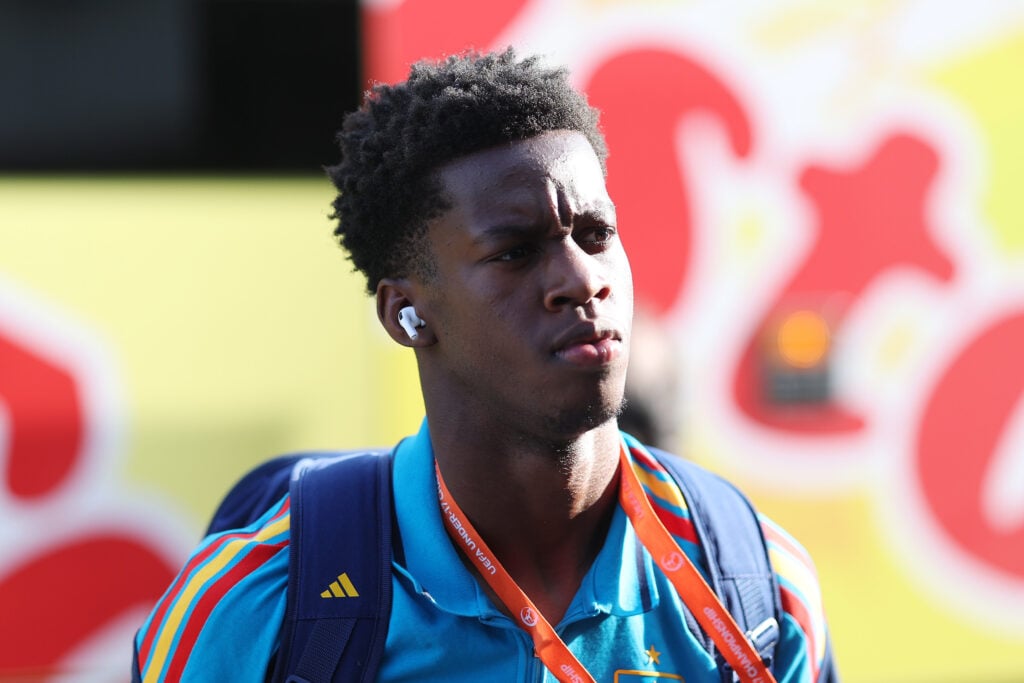 Darlington Osuchukwu before facing Italy U17s with Spain