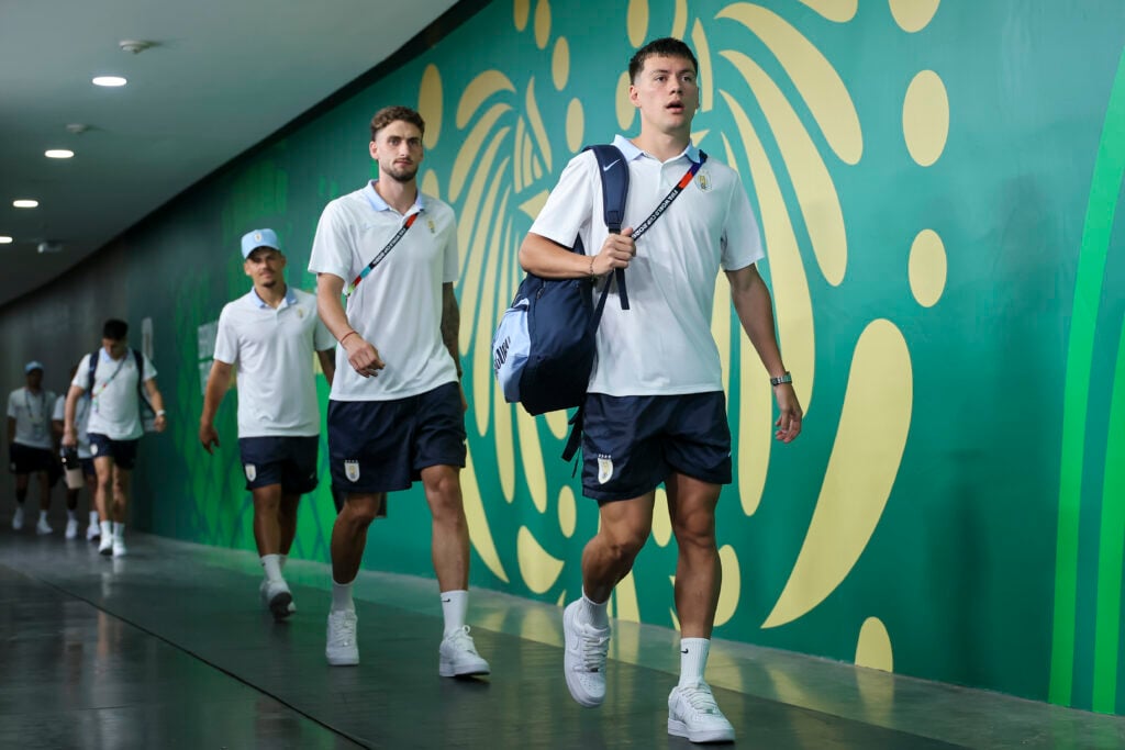 Facundo Pellistri com seus companheiros do Uruguai na Copa do Mundo de 2026