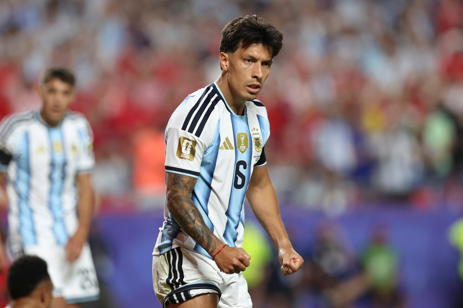 Lisandro Martinez mandou recado após vitória da Argentina sobre a Suíça. man utd precisa disso